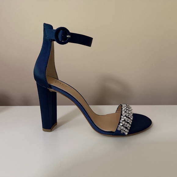 Formal Sandals - Picture 3 of 4